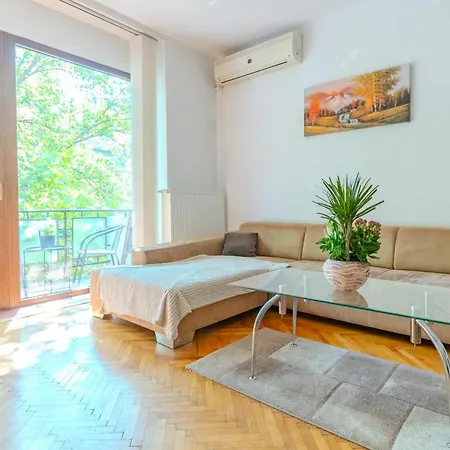Central Apartment Boulevard Apartment